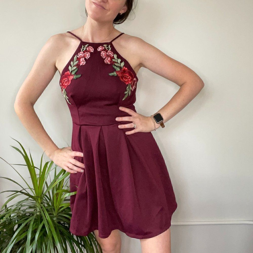 B Darlin Embroidered Maroon Low Back Mini Dress 5/6‎